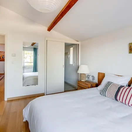 Belle Maison De Vacances Avec Piscine Villa
